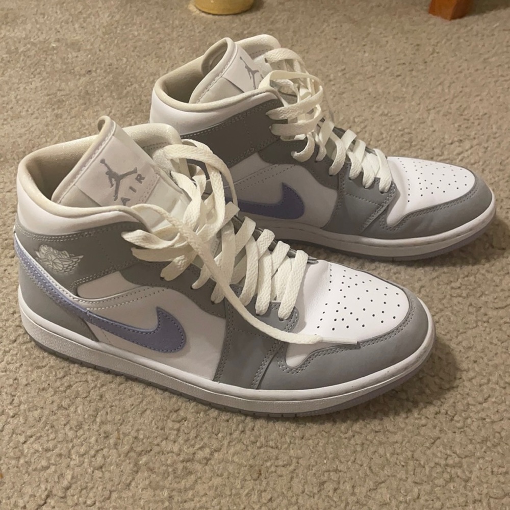 Wolf grey Jordan’s